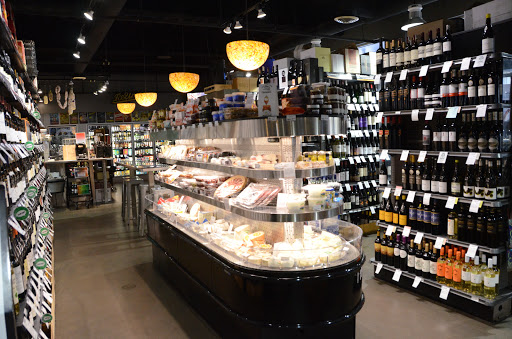 Grocery Store «Bread Garden Market», reviews and photos, 225 S Linn St, Iowa City, IA 52240, USA