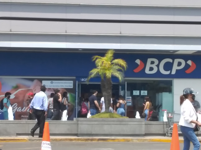 Av. Defensores del Morro 1868, Lima 15067