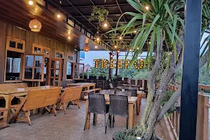 Treepot Cafe & Resto image