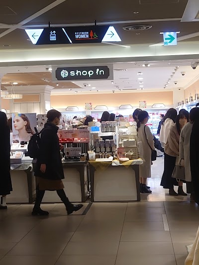 shop in 京都ポルタ店
