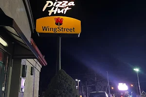 Pizza Hut image