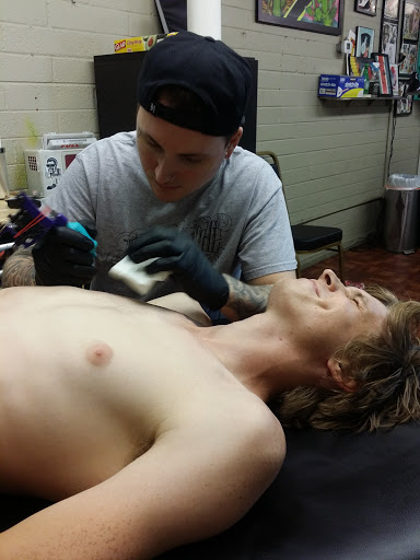 Tattoo Shop «HIGH NOON TATTOO», reviews and photos, 4215 N 16th St #9, Phoenix, AZ 85016, USA