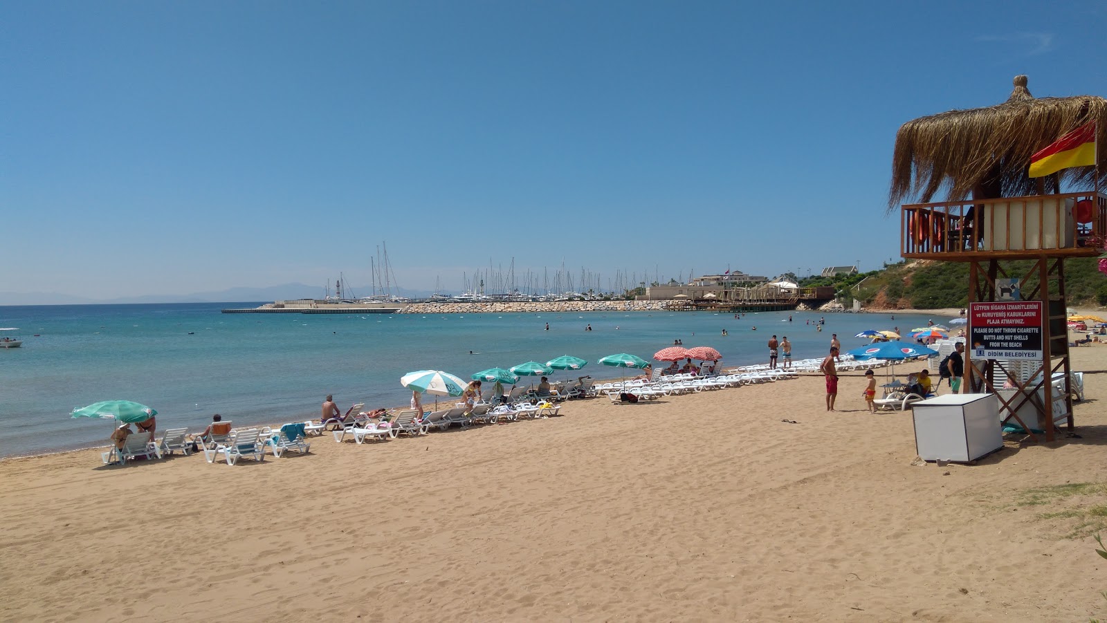 Fotografija Didim resort beach podprto z obalami