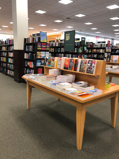 Book Store «Barnes & Noble», reviews and photos, 631 E Boughton Rd, Bolingbrook, IL 60440, USA