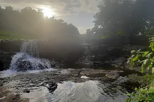 Zilpi Waterfall image