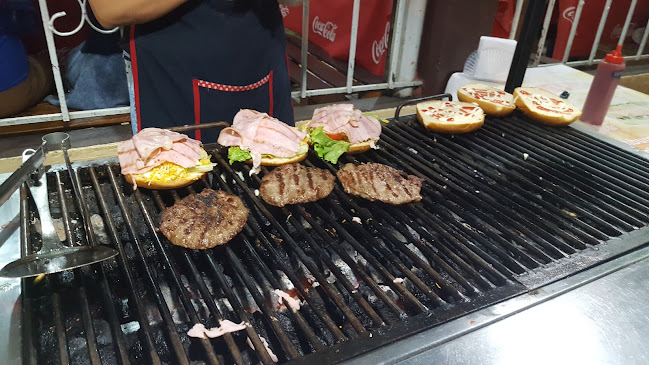 Opiniones de El Resbalón - Hamburguesas Al Carbón en Machala - Hamburguesería