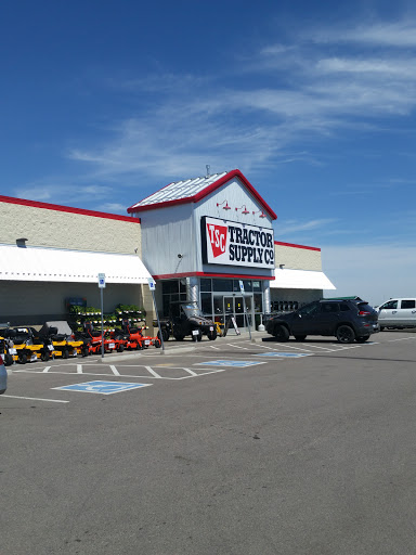 Tractor Supply Co., 200 West Marketplace Drive, Bennett, CO 80102, USA, 
