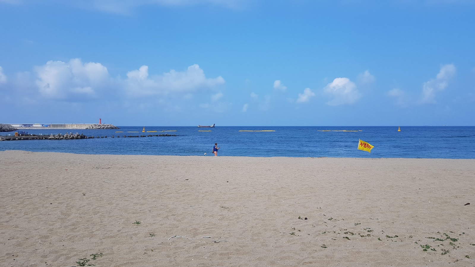 Namhangjin Beach photo #7