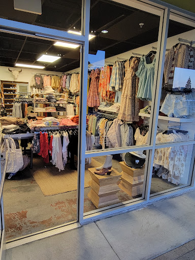 Shopping Mall «Aliso Village Shopping Center», reviews and photos, 23966 Aliso Creek Rd, Laguna Niguel, CA 92677, USA