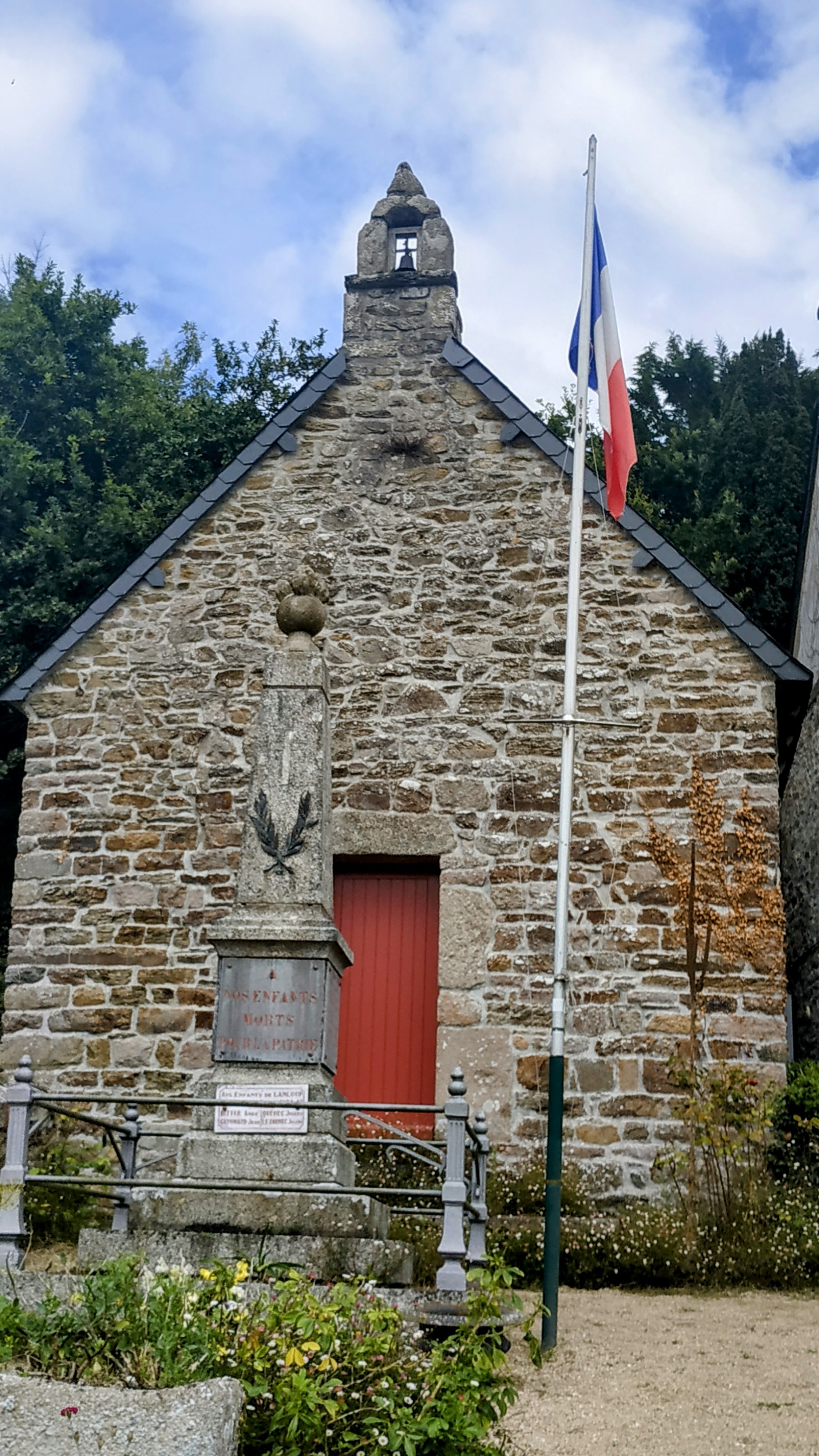 Photo n° 31 de l'avis de The.a fait le 19/07/2023 à 19:19