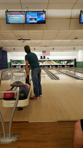 Bowling Alley «Clinton Lanes», reviews and photos, 529 High St, Lock Haven, PA 17745, USA