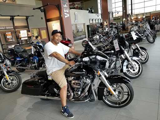 Harley-Davidson Dealer «Vehicle City Harley-Davidson», reviews and photos, 2400 Austins Pkwy, Flint, MI 48507, USA