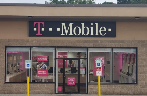 Cell Phone Store «T-Mobile», reviews and photos, 325 New State Hwy, Raynham, MA 02767, USA