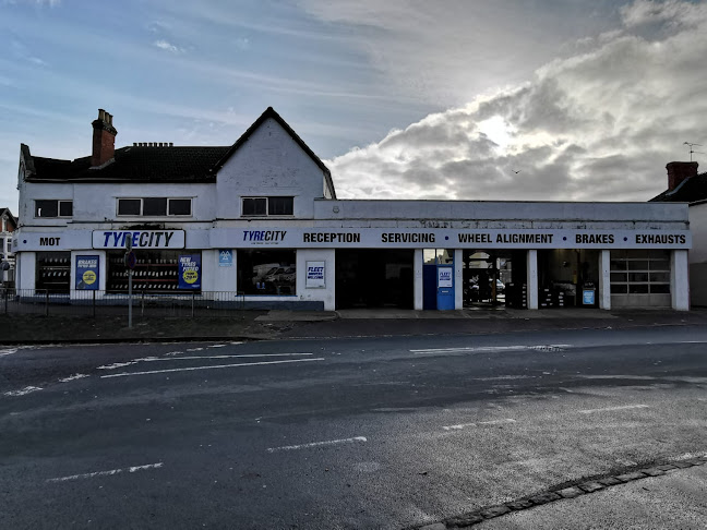 Kwik Fit - Swindon - County Road - Tire shop