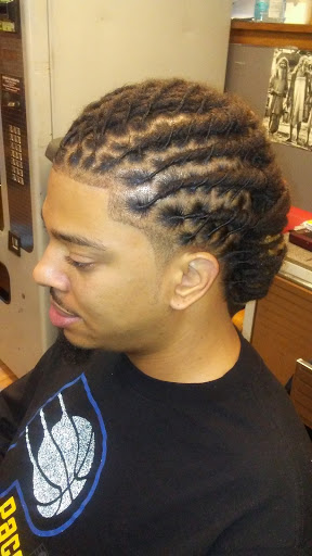 Hair Salon «Loc Wise Natural Hair Care», reviews and photos, 5909 W North Ave, Milwaukee, WI 53208, USA