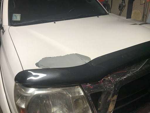 Auto Body Shop «Gerber Collision & Glass», reviews and photos, 6700 W Colfax Ave, Lakewood, CO 80214, USA