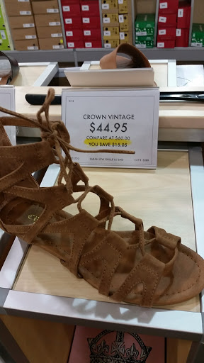 Shoe Store «DSW Designer Shoe Warehouse», reviews and photos, 1300 Huguenot Rd, Midlothian, VA 23113, USA