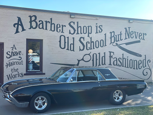 Barber Shop «LEGENDZ CLASSIC BARBER SHOP», reviews and photos, 207 N Center St, Arlington, TX 76011, USA