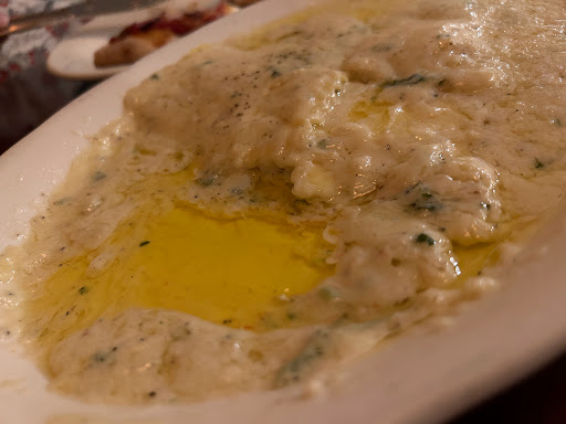 Today white sauce, so oily, overly season and a mess.