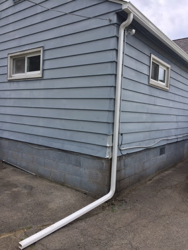 Roofing Contractor «Ashley Roofing And Siding», reviews and photos, 1438 North Rd SE, Warren, OH 44484, USA