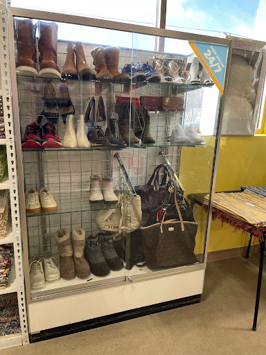 Thrift Store «Goodwill - Maplewood», reviews and photos, 2580 White Bear Ave, Maplewood, MN 55109, USA