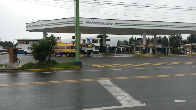 Opiniones de Petrocondor en Cayambe - Gasolinera
