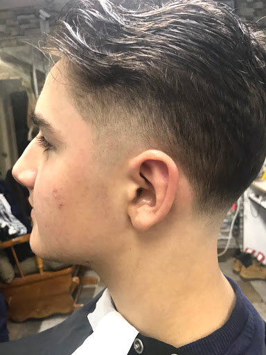 Barber Shop «New York Barber Shop», reviews and photos, 87 N Beverwyck Rd # B, Lake Hiawatha, NJ 07034, USA