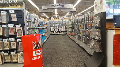 Office Supply Store «Staples», reviews and photos, 6104 Sepulveda Blvd, Van Nuys, CA 91411, USA