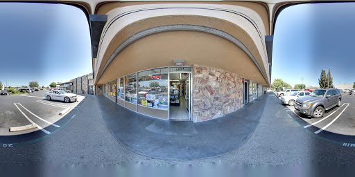 Grocery Store «Raj Grocery Store», reviews and photos, 1034 W Yosemite Ave, Manteca, CA 95337, USA