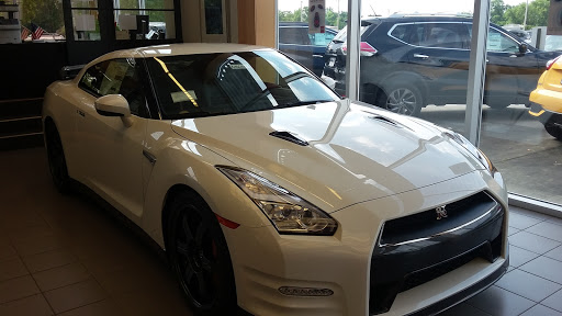 Car Dealer «Collins Nissan», reviews and photos, 4142 Bardstown Rd, Louisville, KY 40218, USA