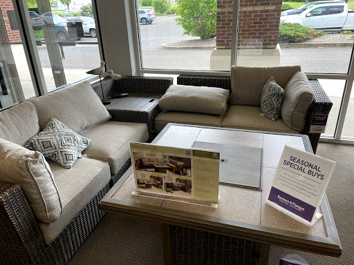 Furniture Store «Raymour & Flanigan Furniture and Mattress Store», reviews and photos, 985 Bethlehem Pike, Montgomeryville, PA 18936, USA