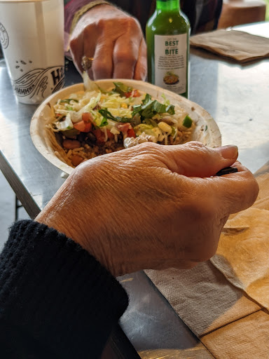 Mexican Restaurant «Chipotle Mexican Grill», reviews and photos, 420 S Hurstbourne Pkwy, Louisville, KY 40299, USA