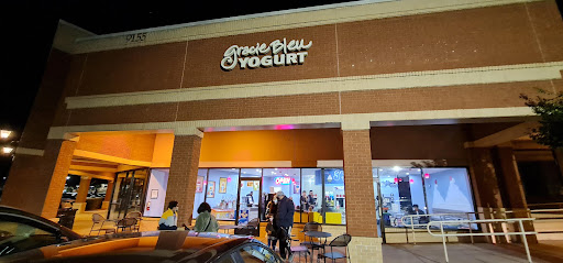 Frozen Yogurt Shop «Gracie Bleu Frozen Yogurt», reviews and photos, 9155 Poplar Ave, Germantown, TN 38139, USA
