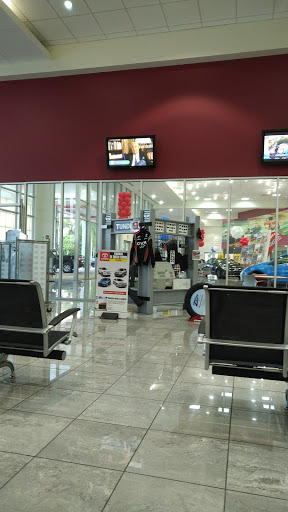 Car Dealer «Toyota of South Florida», reviews and photos, 9775 NW 12th St, Doral, FL 33172, USA