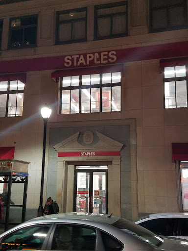 Office Supply Store «Staples», reviews and photos, 1500 Chestnut St, Philadelphia, PA 19102, USA