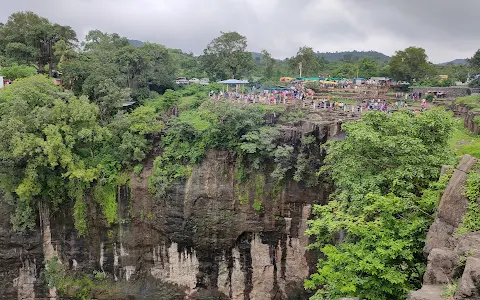 Kakra Khoh waterfall image