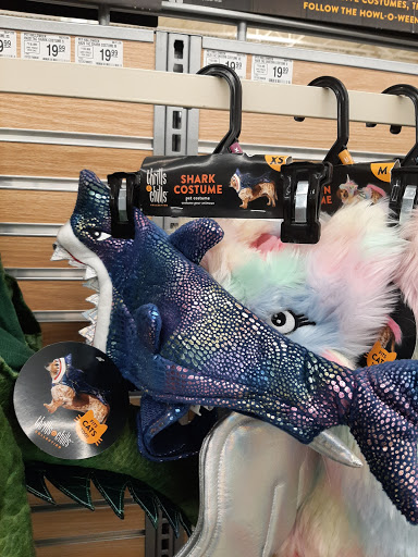 Pet Supply Store «PetSmart», reviews and photos, 7061 Youree Dr, Shreveport, LA 71105, USA