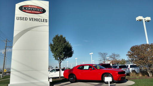 Toyota Dealer «Toyota of Naperville», reviews and photos, 1488 Ogden Ave, Naperville, IL 60540, USA