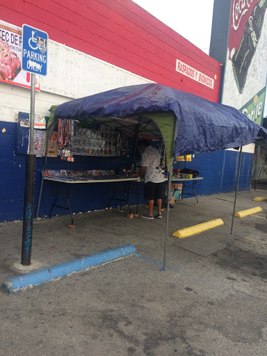 Grocery Store «Valley Dale Markets», reviews and photos, 5210 N Clydebank Ave, Azusa, CA 91702, USA