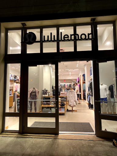 Sportswear Store «lululemon», reviews and photos, 846 Lincoln Rd #1a, Miami Beach, FL 33139, USA