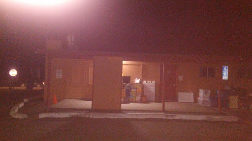 Gourmet Grocery Store «Pelican Plaza Grocery & Deli», reviews and photos, 1400 CA-1, Bodega Bay, CA 94923, USA