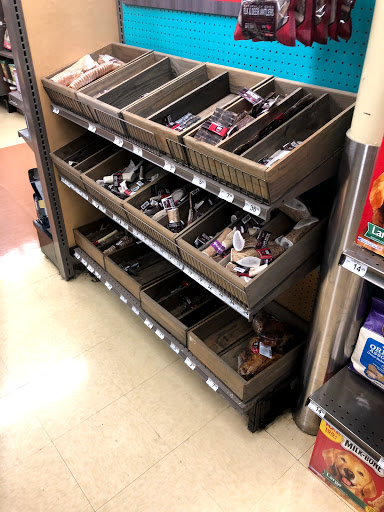 Pet Supply Store «Petco Animal Supplies», reviews and photos, 8500 Henry Ave #10, Philadelphia, PA 19128, USA