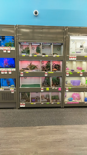 Pet Supply Store «Pet Supplies Plus», reviews and photos, 13360 W 87th St Pkwy, Lenexa, KS 66215, USA