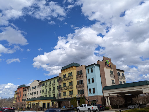 Resort «Mardi Gras Casino & Resort», reviews and photos, Greyhound Dr, Cross Lanes, WV 25313, USA