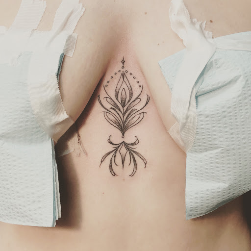 Tattoo Shop «Maximum Tattoo», reviews and photos, 20594 N Milwaukee Ave, Deerfield, IL 60015, USA