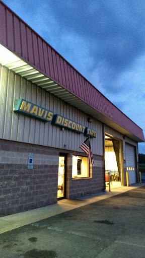 Tire Shop «Mavis Discount Tire», reviews and photos, 109 Turtle Walk Ln, Bartonsville, PA 18321, USA