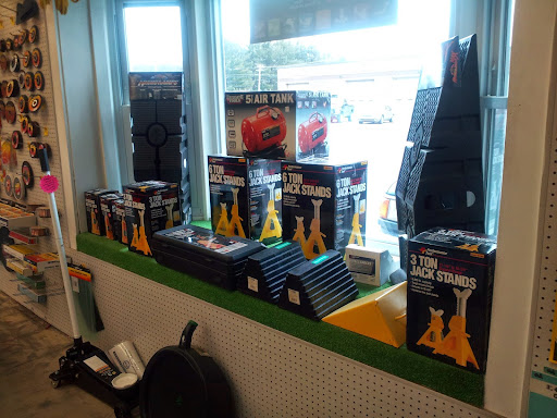 Auto Parts Store «Checkered Flag Auto Supply Inc.», reviews and photos, 103 Park St, Ayer, MA 01432, USA