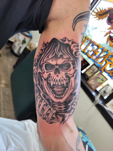 Electro Magnetic Tattoo Studio, 1005 Canal Dr, Chesapeake, VA 23323, USA, 