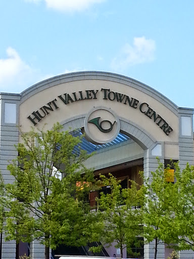 Shopping Mall «Hunt Valley Towne Centre», reviews and photos, 118 Shawan Rd, Cockeysville, MD 21030, USA