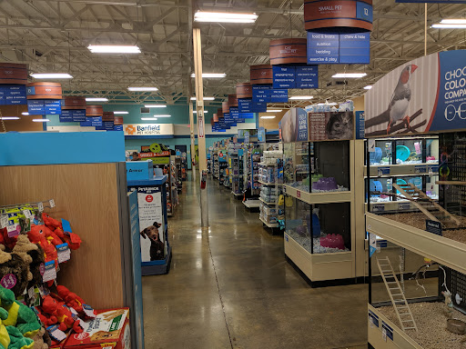 Pet Supply Store «PetSmart», reviews and photos, 745 W Huntington Dr, Monrovia, CA 91016, USA